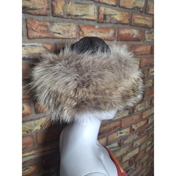 Paul Leinburd Crown Cap Natural Coyote Fur Leather Women\'s Winter Hat Medium main image 7